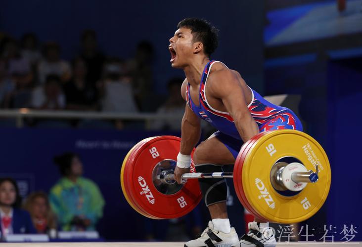 刘伟健斩获举重男子73公斤级双金殊荣 刘伟健斩获举重男子73公斤级双金殊荣
