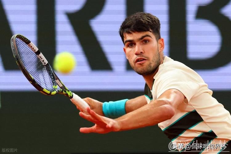 穆塞蒂因伤退赛，阿尔卡拉斯成功闯入决赛