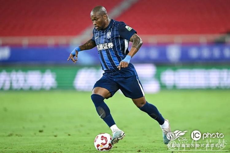 中超-图多列建功绍尔进球 武汉三镇大胜青岛海牛