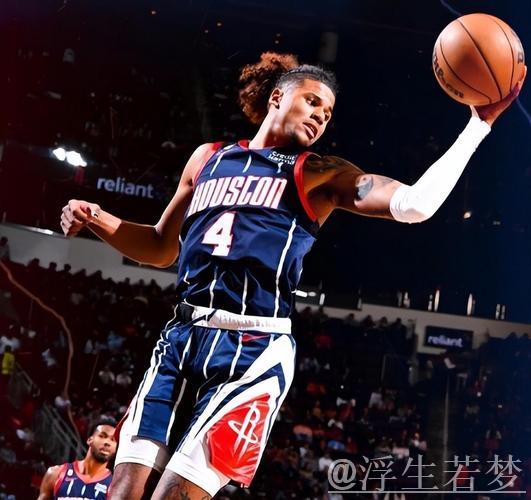 杰伦·格林狂砍33分，火箭横扫太阳